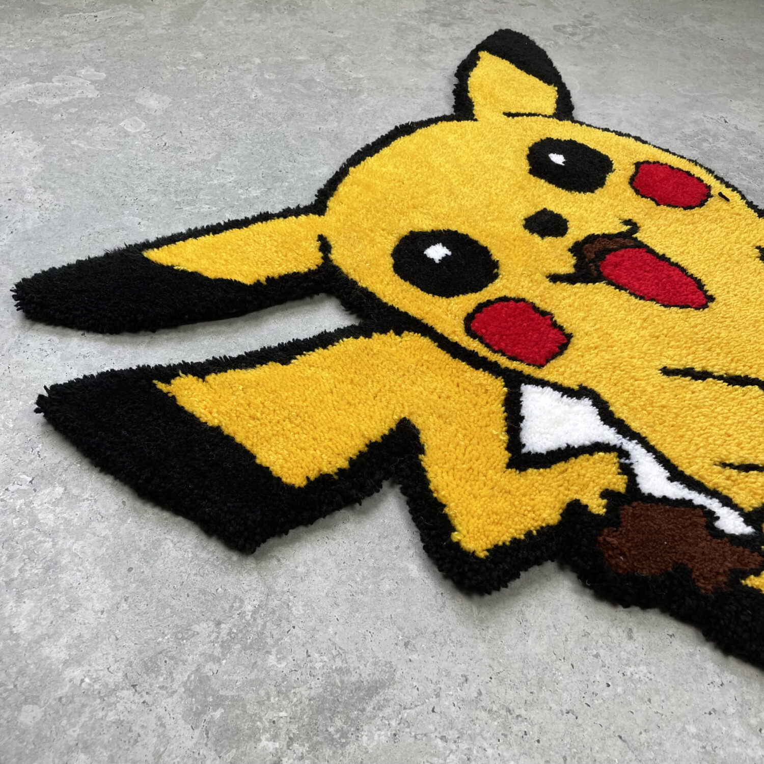 Ręcznie tworzony dywan – EctasRęcznie tworzony dywan – Pokemon Pikachu